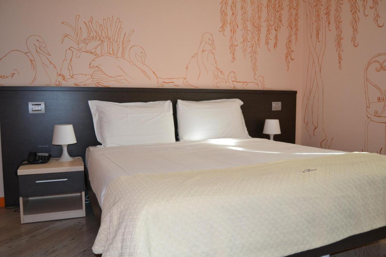 Cornelle Hotel Valbrembo Luaran gambar